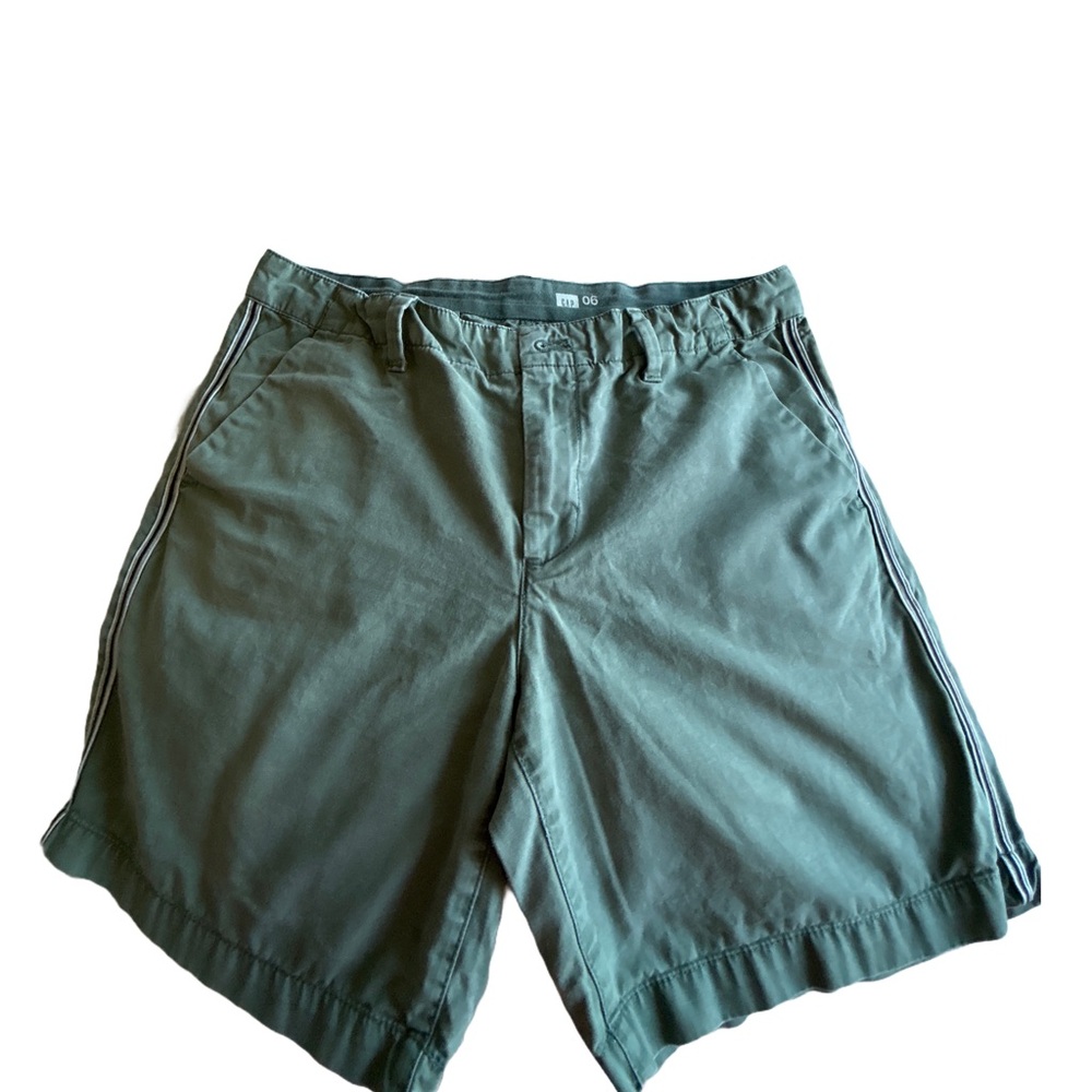 GAP shorts